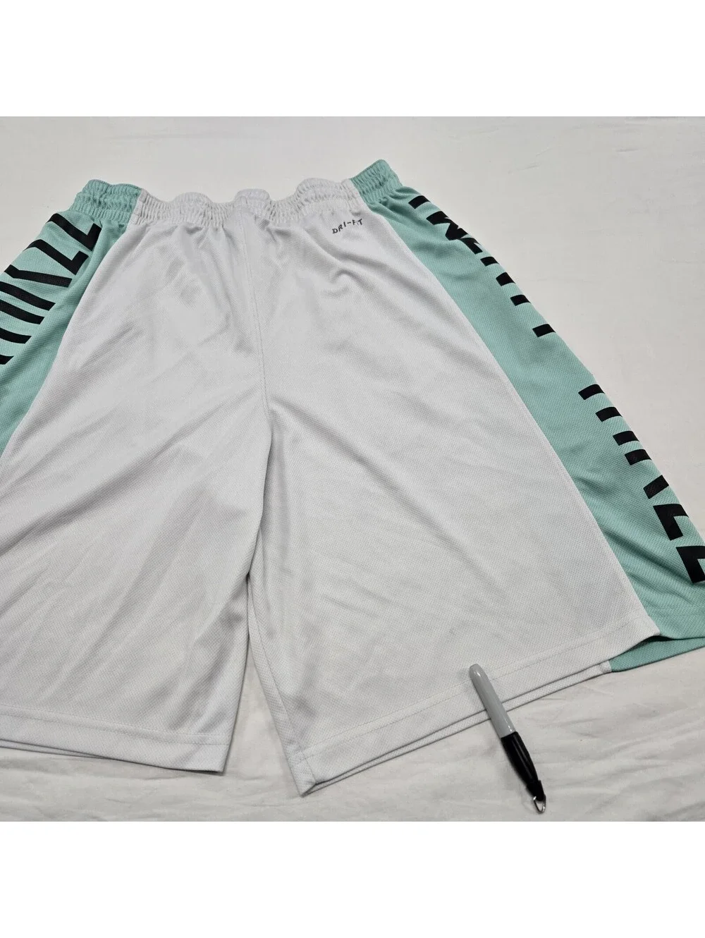 Sz XL Air Jordan Retro 11 XI Dri Fit White Emerald Basketball Shorts A08950-101